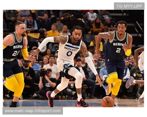 拳王赛末回合绝杀！慢镜头看呆评委